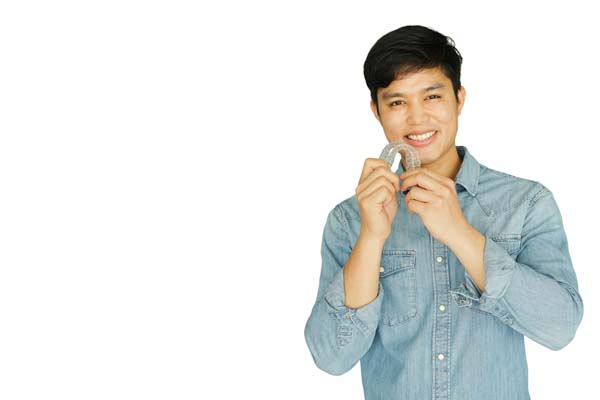 How Does Clear Aligners Teeth Straightening Work?