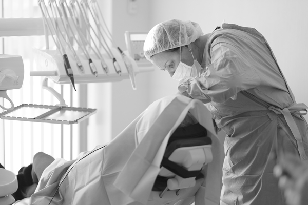Wisdom Teeth Extraction: What To Expect Before, During, And After